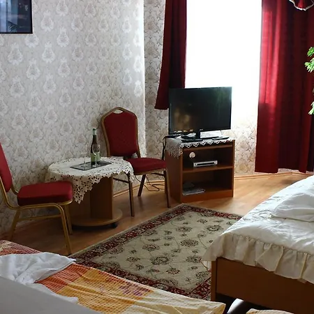 Kalman Panzio Bed & Breakfast