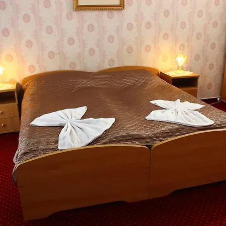 Kalman Panzio Bed & Breakfast *
