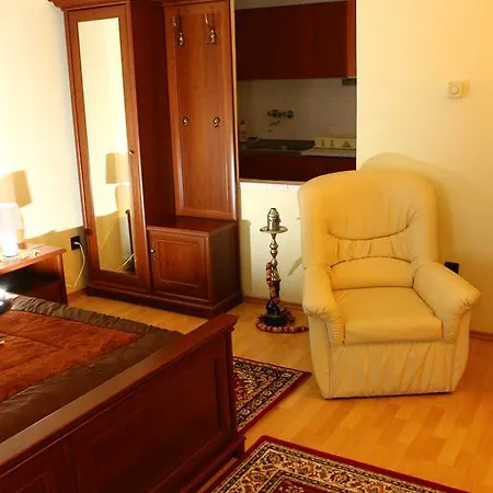 Kalman Panzio Bed & Breakfast *