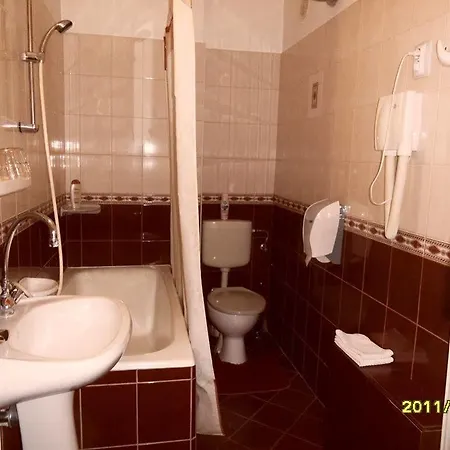 Kalman Panzio Bed and Breakfast