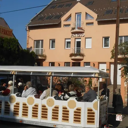 Kalman Panzio Bed & Breakfast