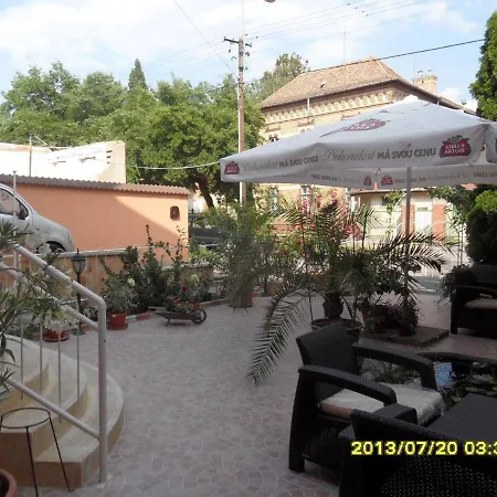 Kalman Panzio Bed & Breakfast *