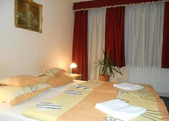 Kalman Panzio Bed & Breakfast 4*